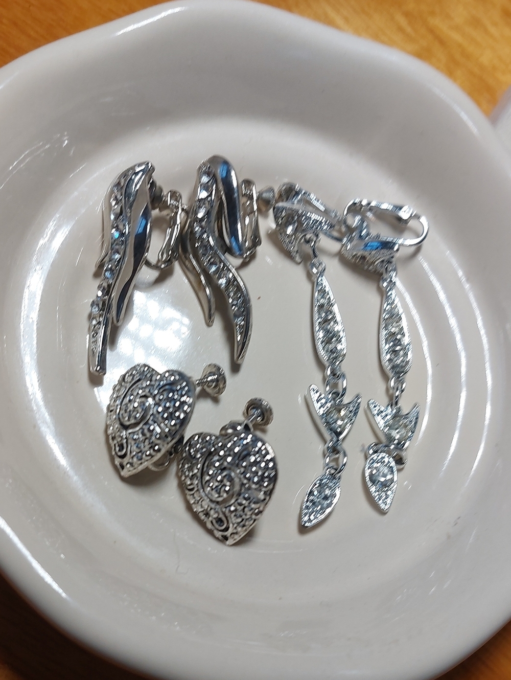 💚3/$25 Vintage Silver Tone Rhinestone Clip On Earring Lot 3 Pairs Dangle Heart